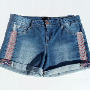 Fire los Angeles embroidered denim shorts size 3